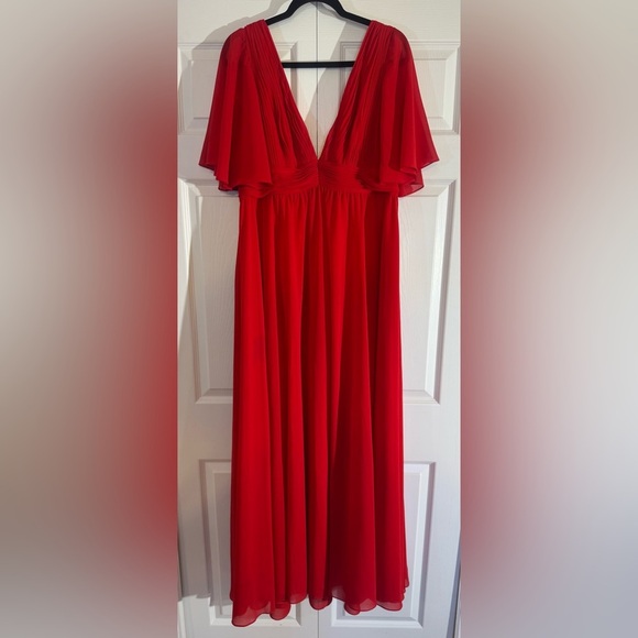 Mac Duggal Chiffon Elegant Red Evening Dress NWOT Size 12 - Picture 1 of 4